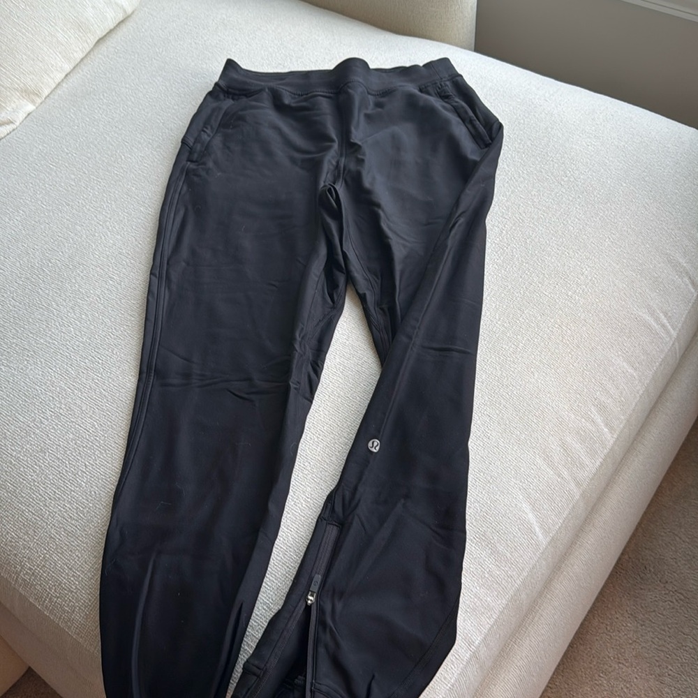 Lululemon zipper joggers size 6 in black